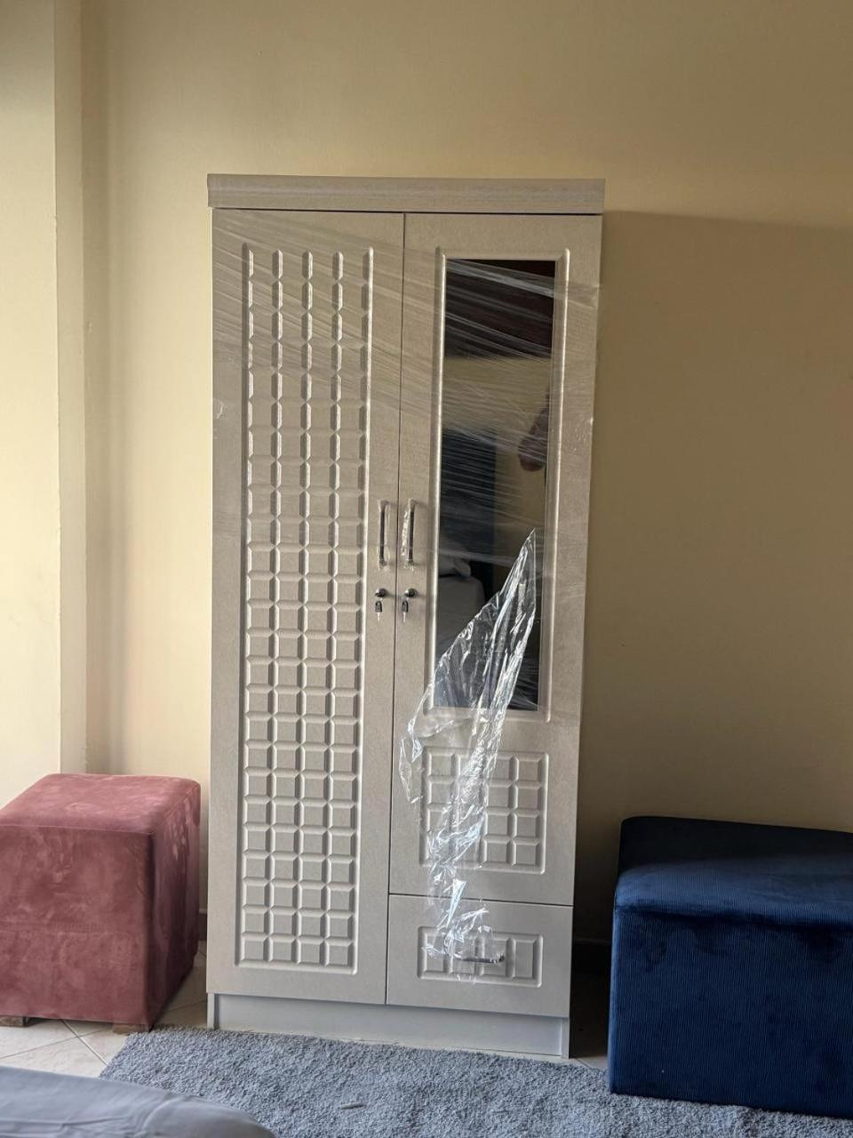 Provis Apartment Шарджа Екстериор снимка