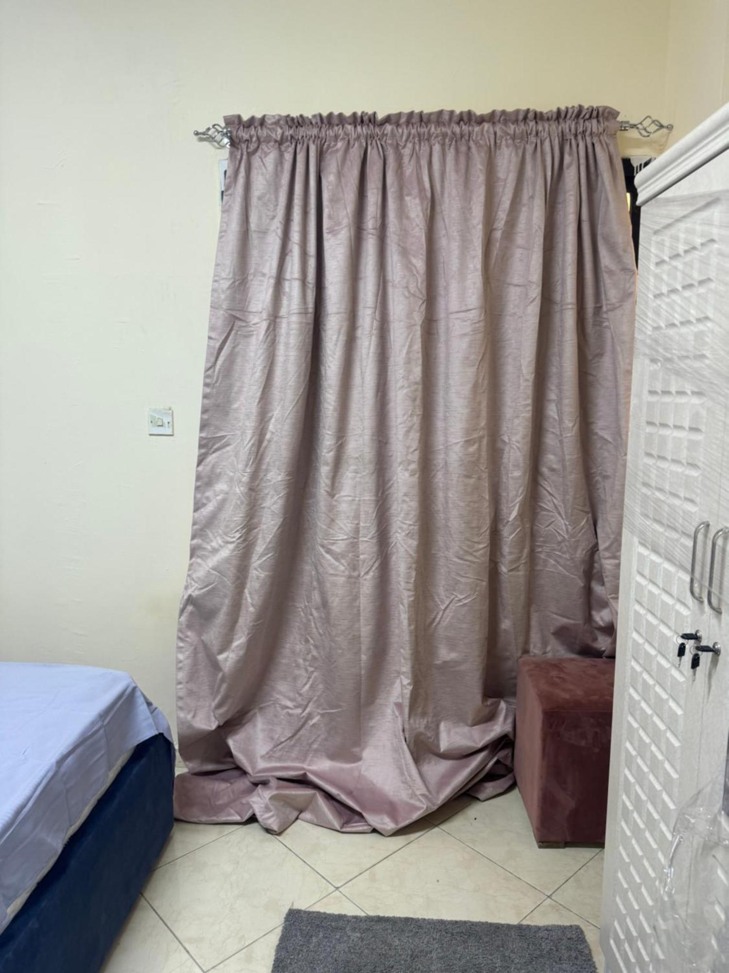 Provis Apartment Шарджа Екстериор снимка